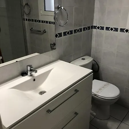Apartment A Pie De Playa Ref 220 Roses